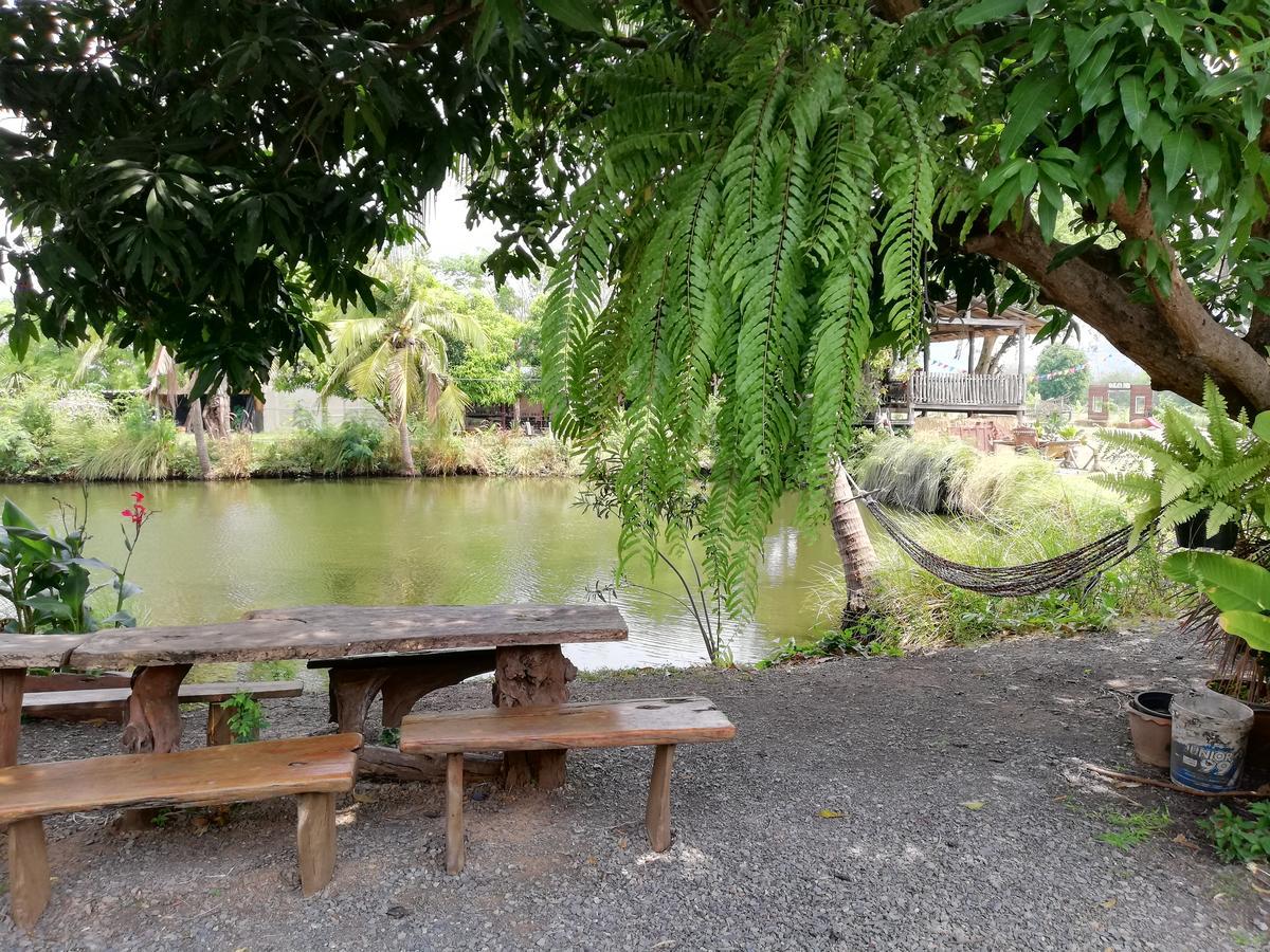 Wanlapa Farmstay Ban Khok Krathiam Exterior foto