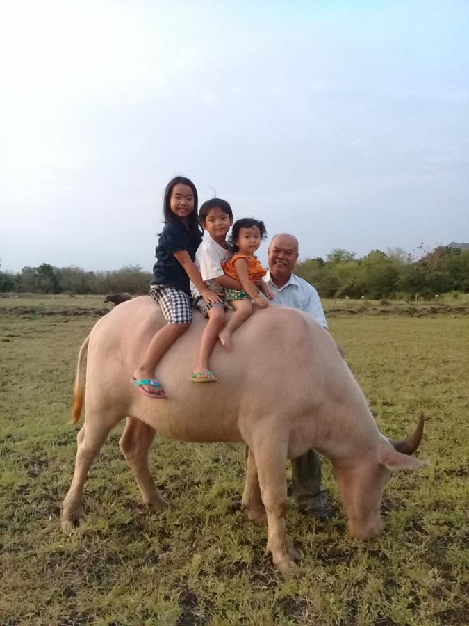 Wanlapa Farmstay Ban Khok Krathiam Exterior foto