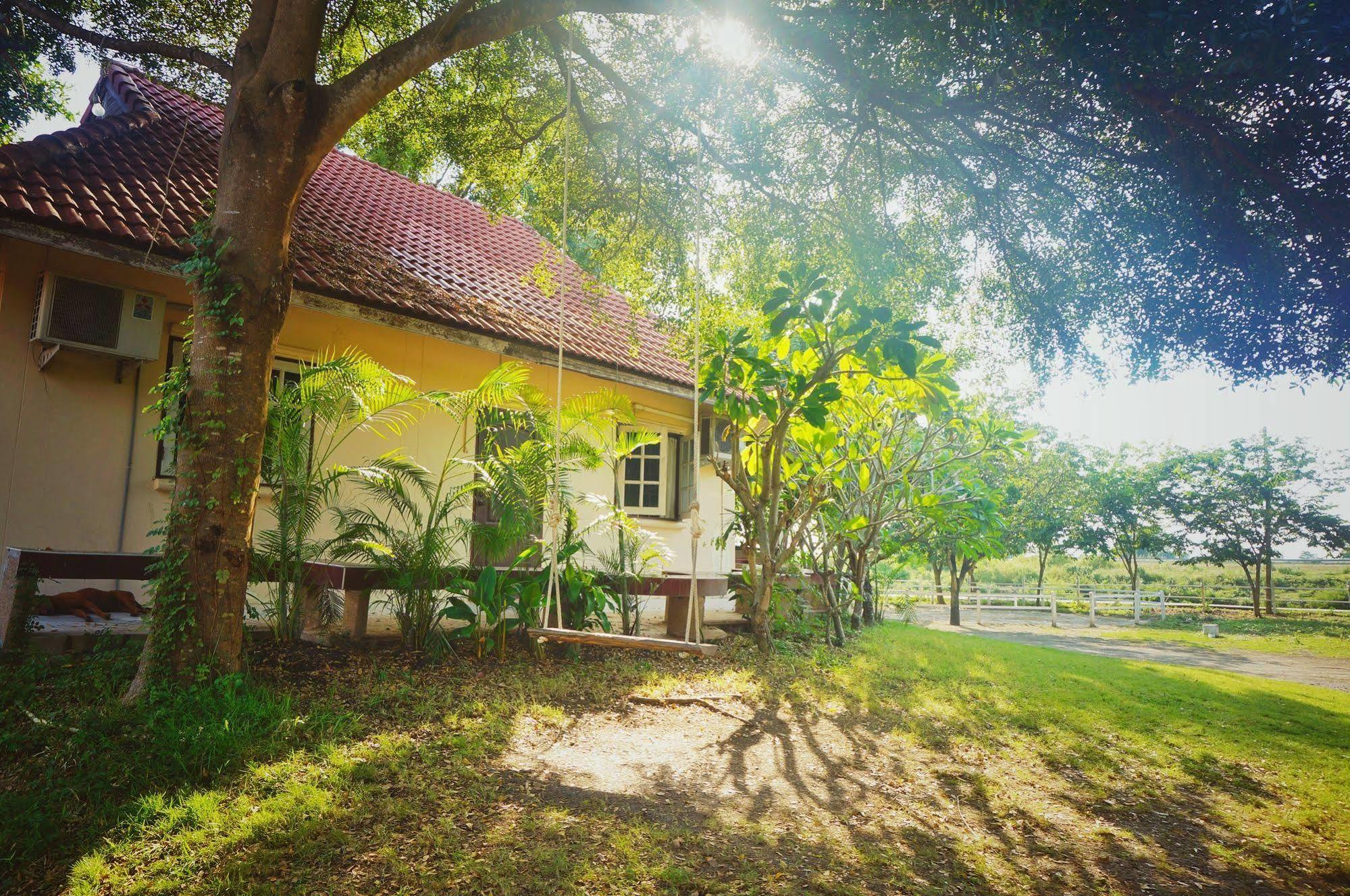 Wanlapa Farmstay Ban Khok Krathiam Exterior foto